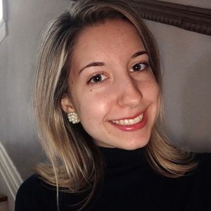 Meet your Posher, Olivia